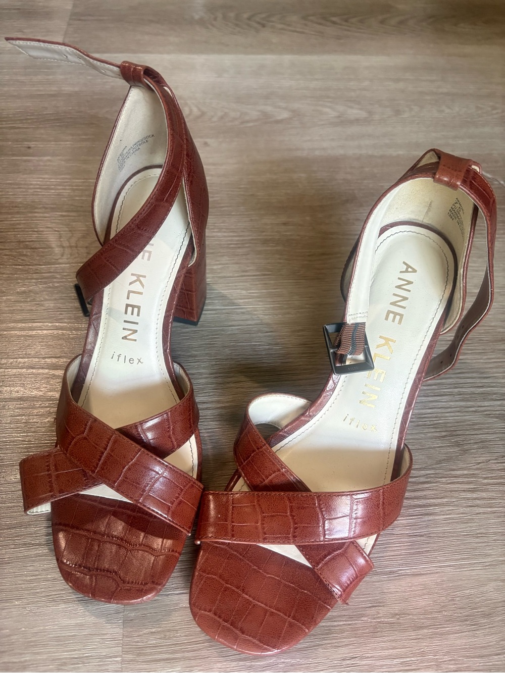 Anne Klein iFlex Brown Alligator Square-Toe Sandals